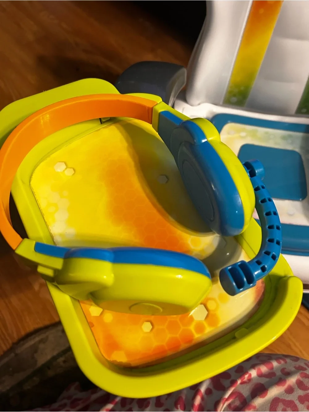 VTech Toddler Activity Seat in White, Blue & Green